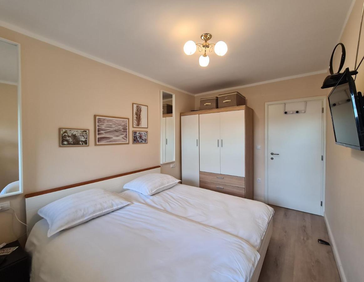 Apartman Monte Zaro Park プーラ エクステリア 写真